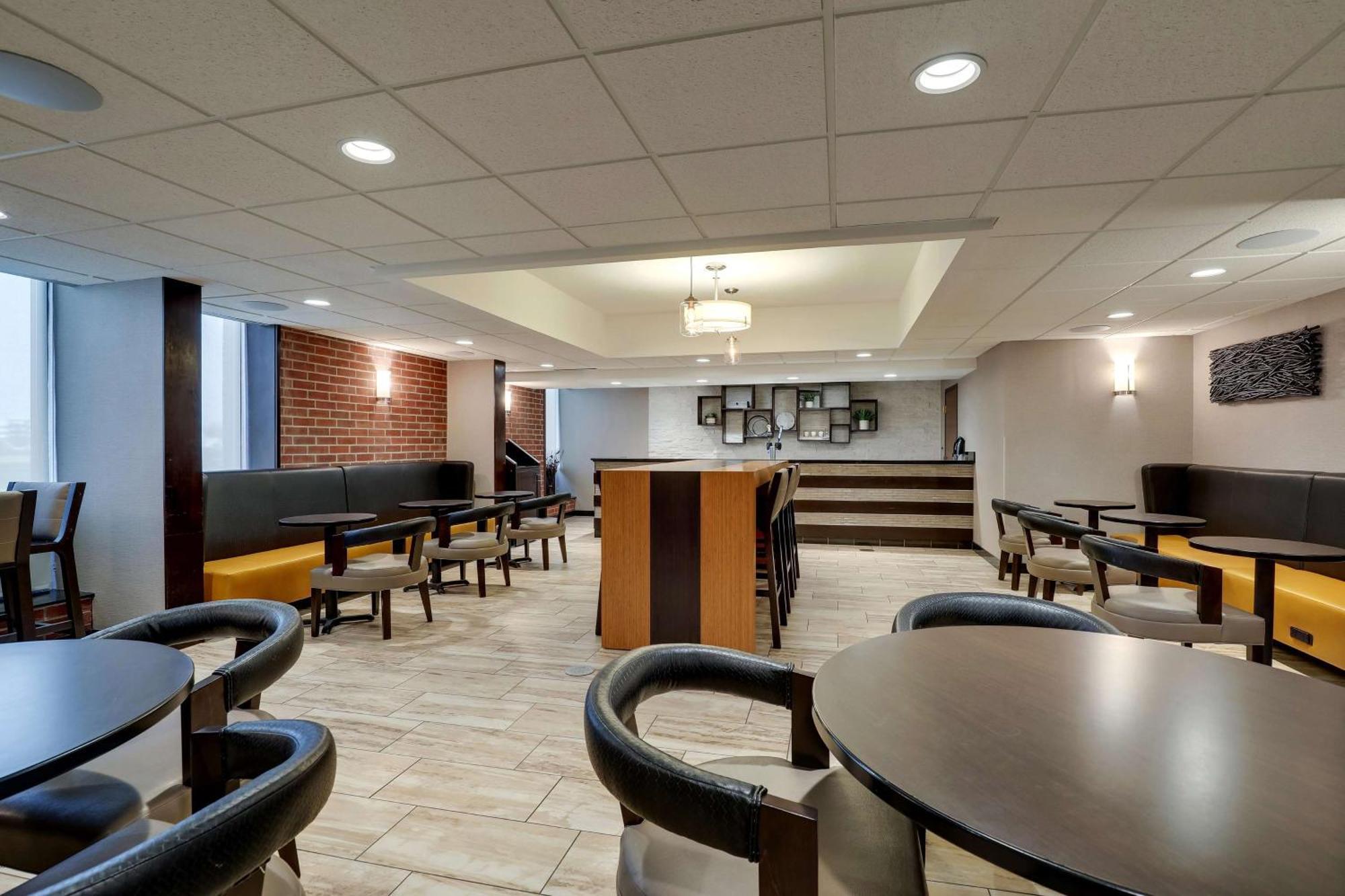 Drury Inn & Suites Springfield Exterior photo