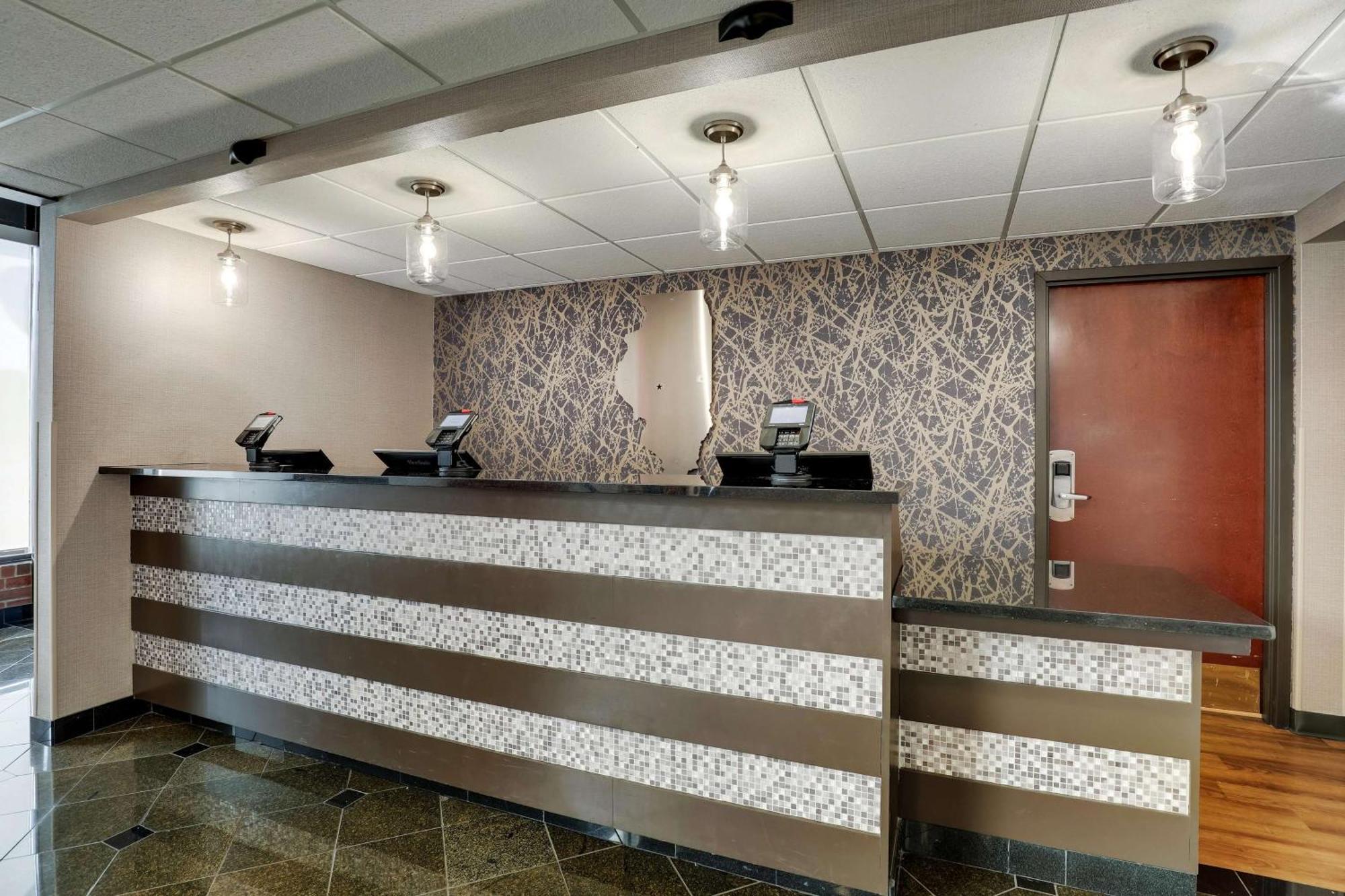 Drury Inn & Suites Springfield Exterior photo